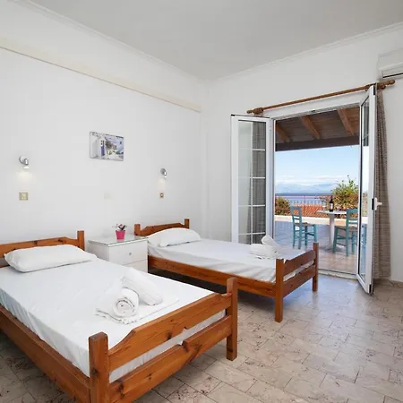 Island Annex מלון דירות 4*