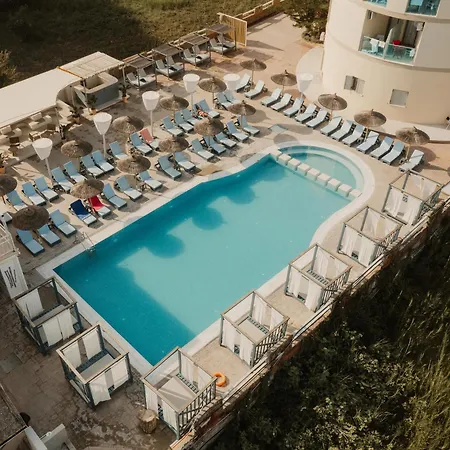 Island Annex 4* קאבוס