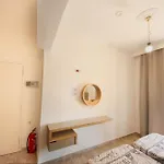 Island Annex מלון דירות קאבוס