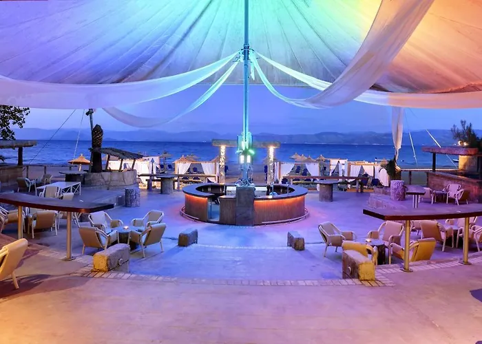 Island Annex Kávosz