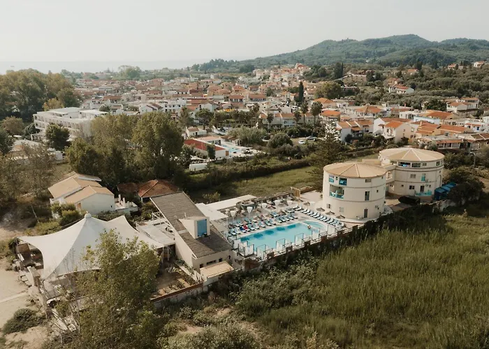 Island Annex Apartmanhotel Kávosz